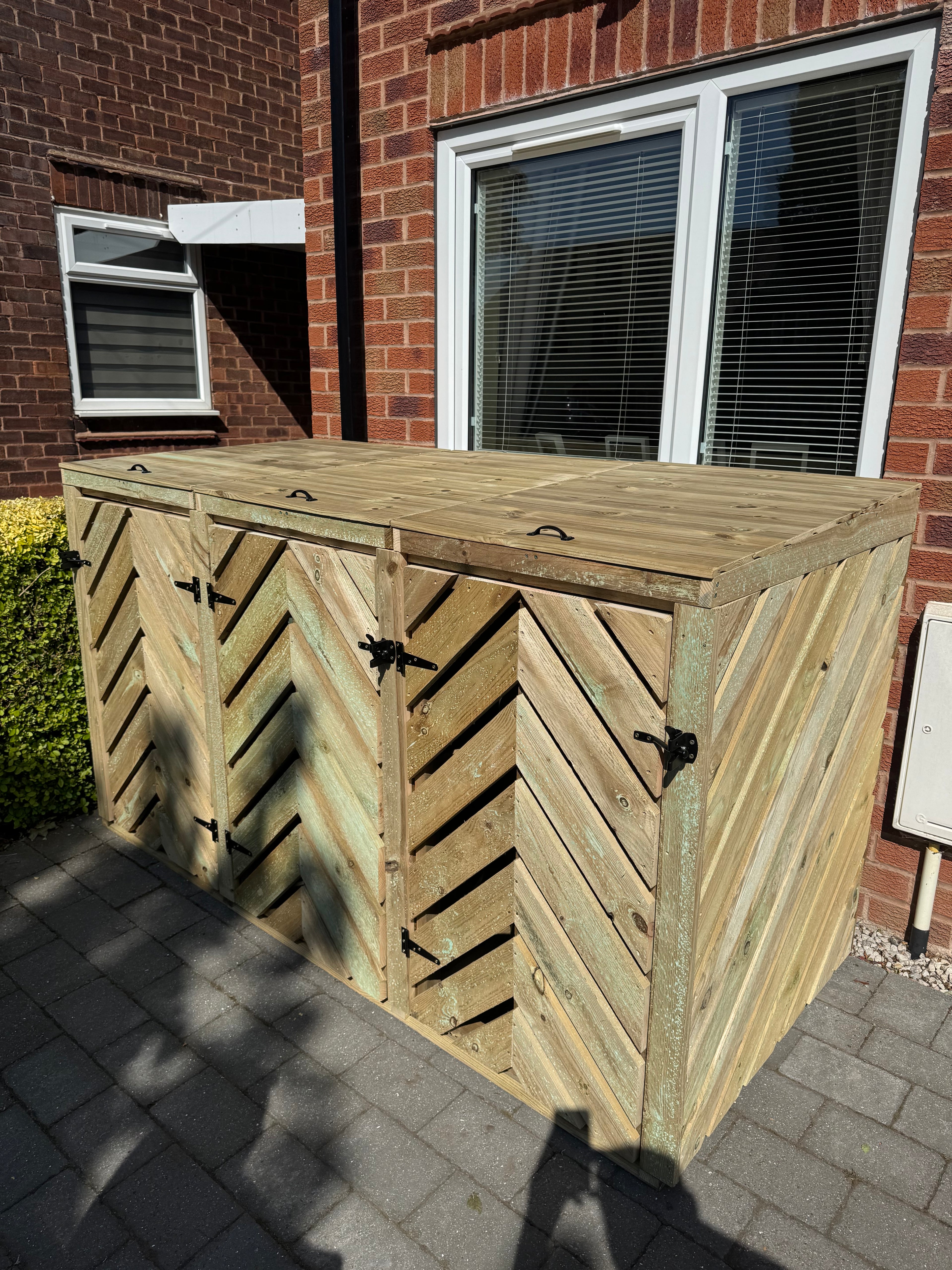 Herringbone Bin Store